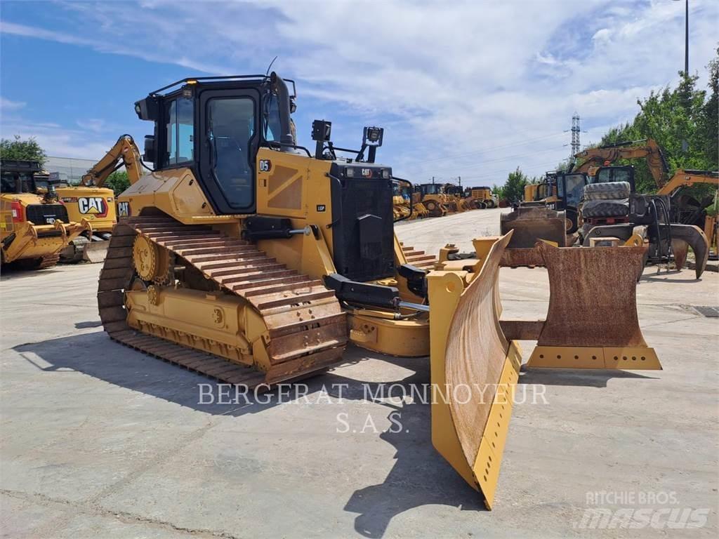 CAT D5 Crawler dozers