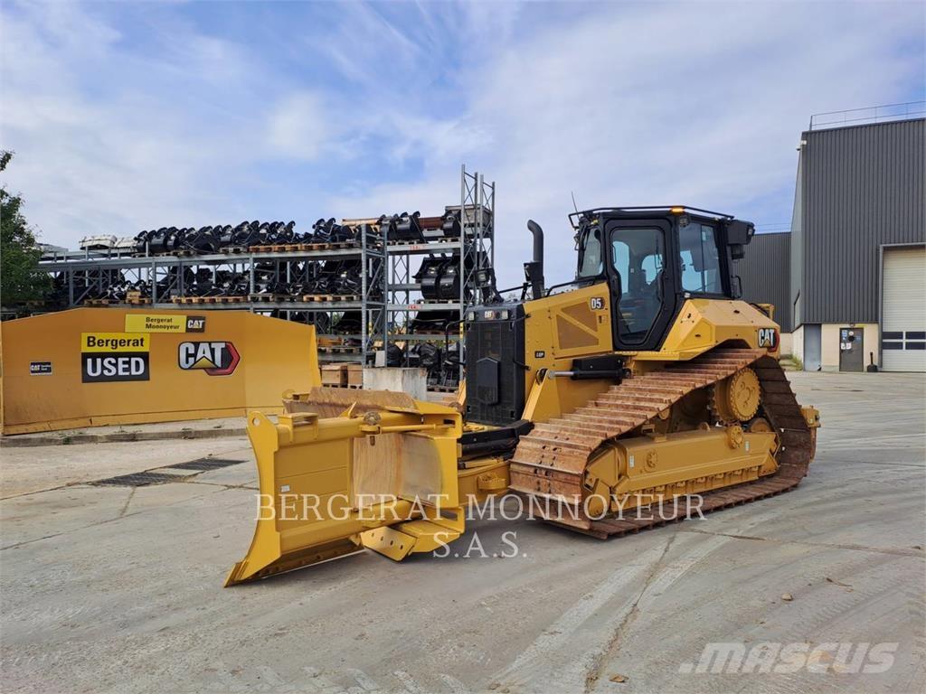 CAT D5 Crawler dozers