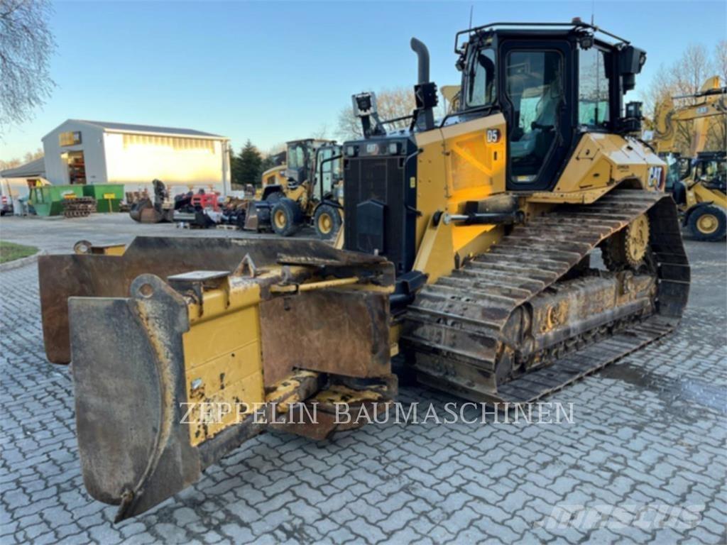 CAT D5 Crawler dozers