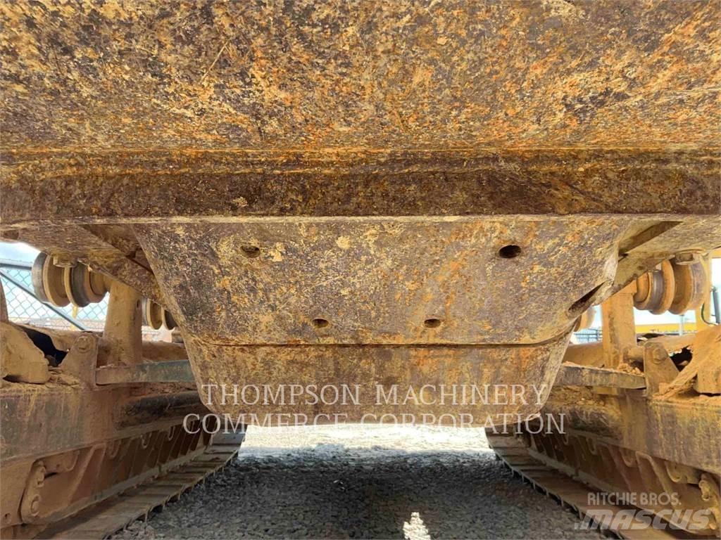 CAT D5B Crawler dozers