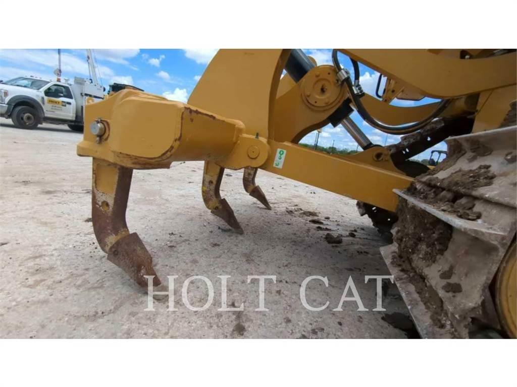 CAT D6 Crawler dozers