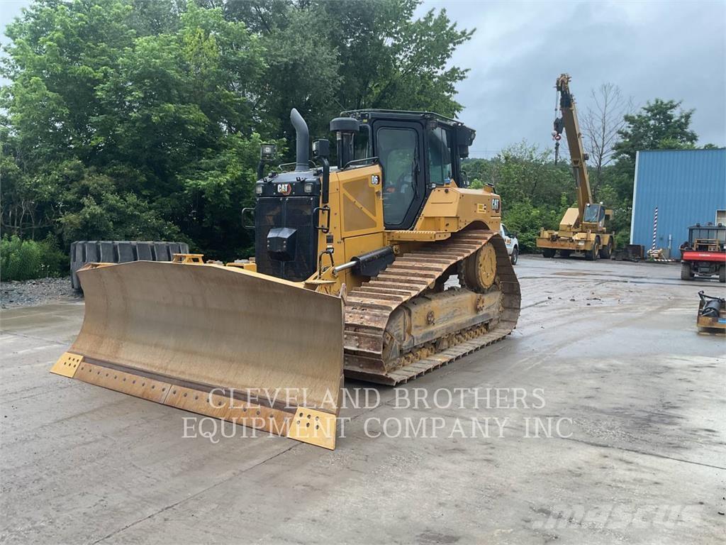 CAT D6 Crawler dozers