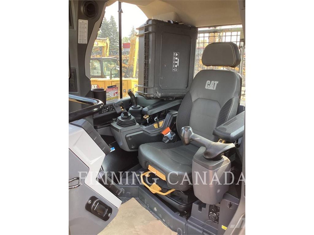 CAT D6-20 Crawler dozers