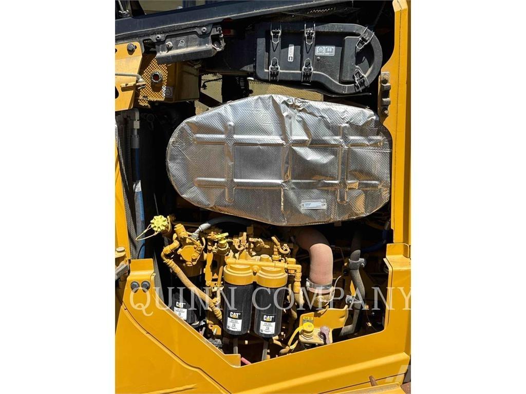 CAT D620 Crawler dozers