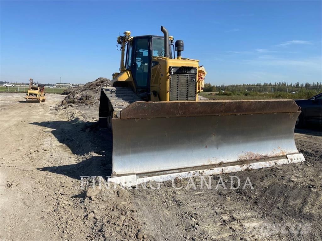 CAT D6N Crawler dozers