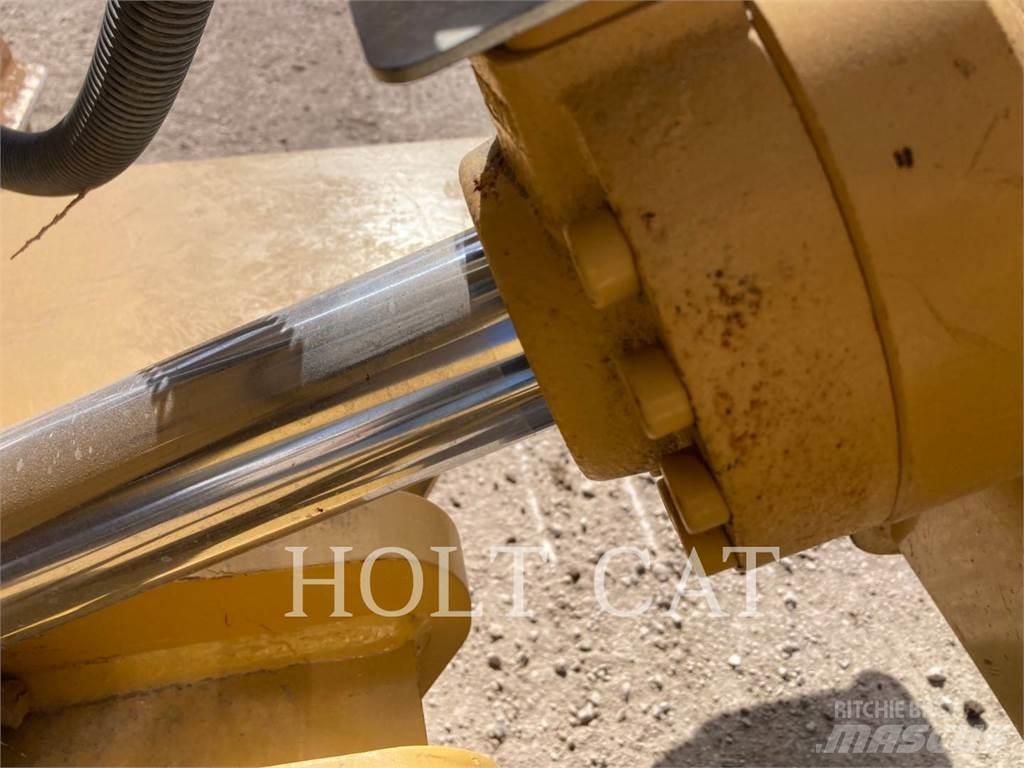 CAT D6NXL Crawler dozers