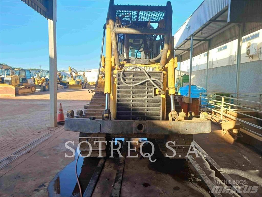 CAT D6T Crawler dozers
