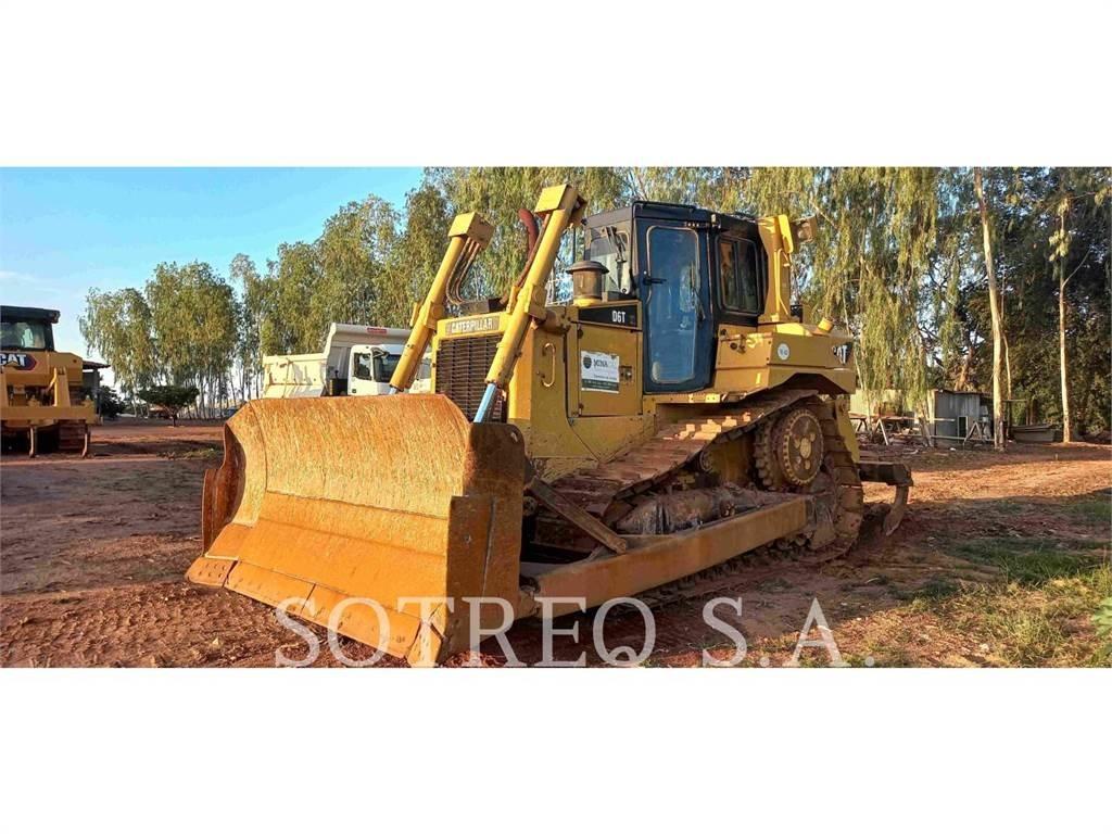 CAT D6T Crawler dozers