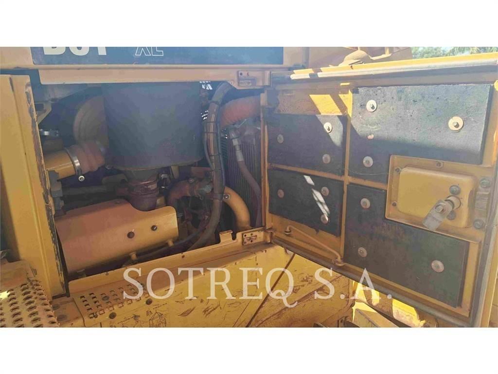 CAT D6T Crawler dozers