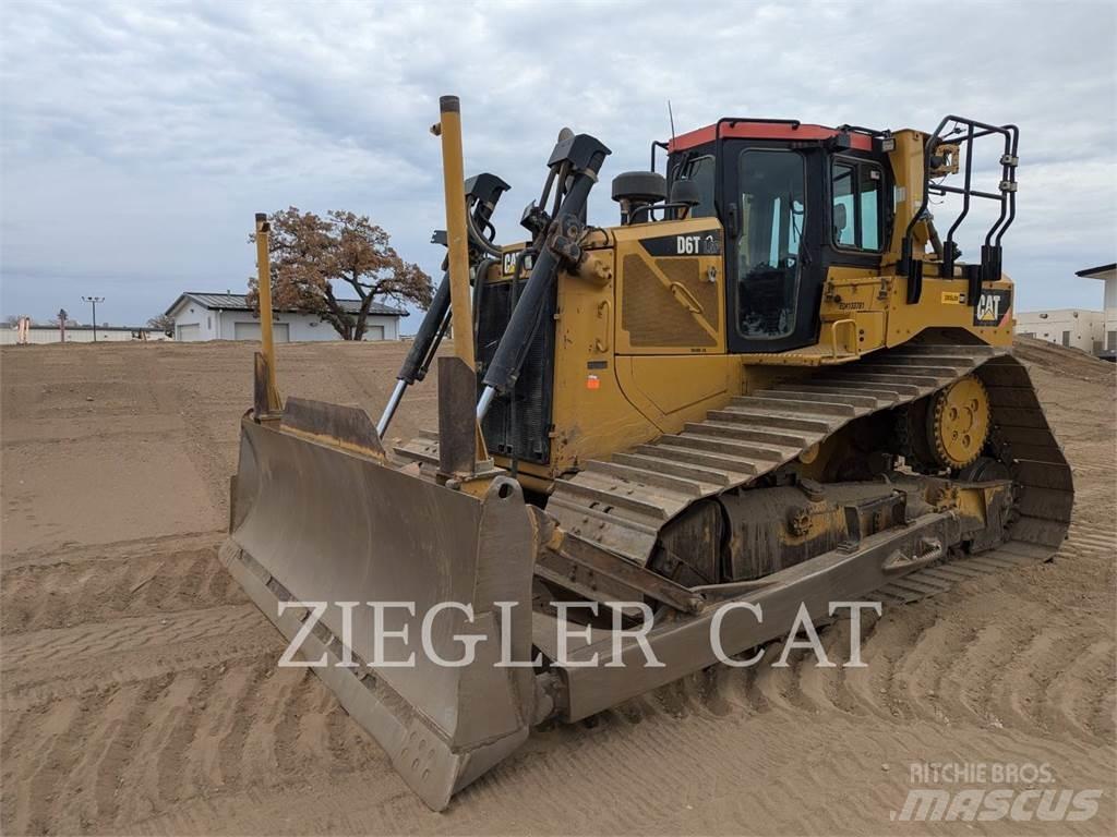 CAT D6T Crawler dozers