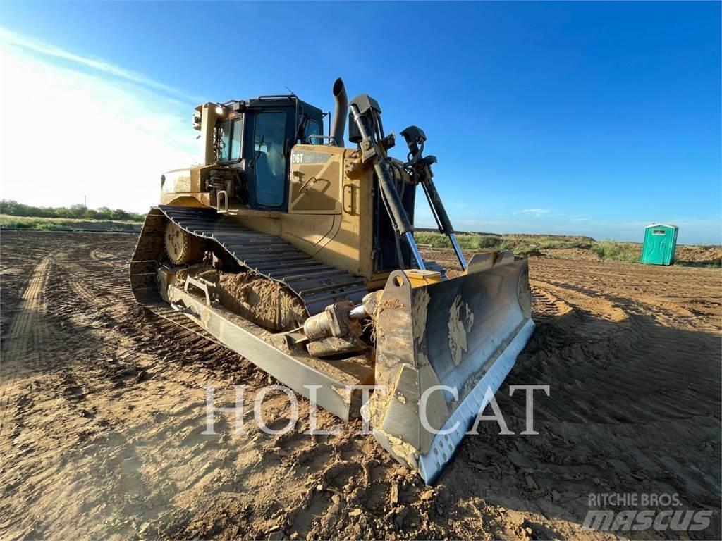 CAT D6T Crawler dozers