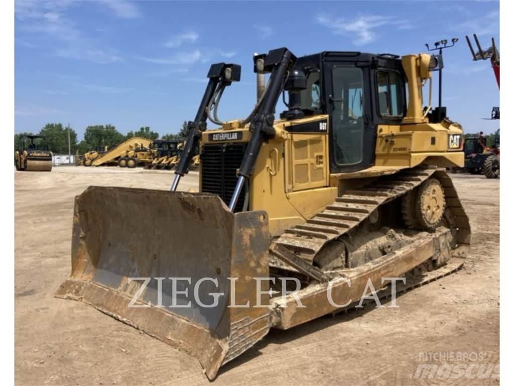 CAT D6T Crawler dozers