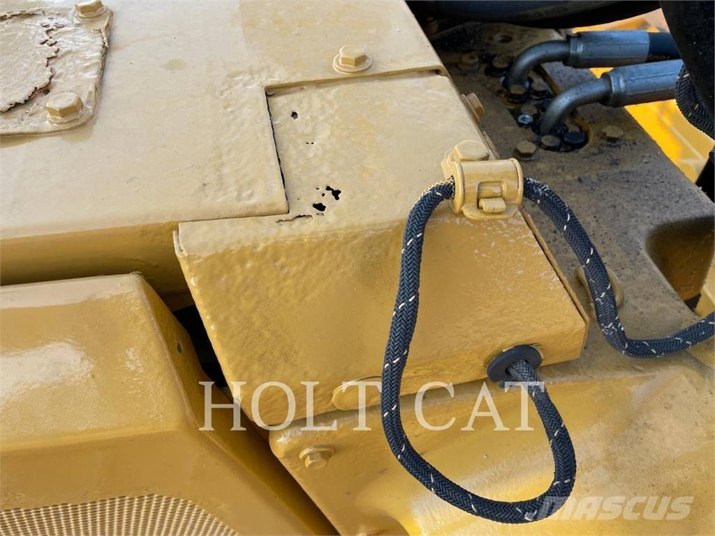 CAT D6T Crawler dozers
