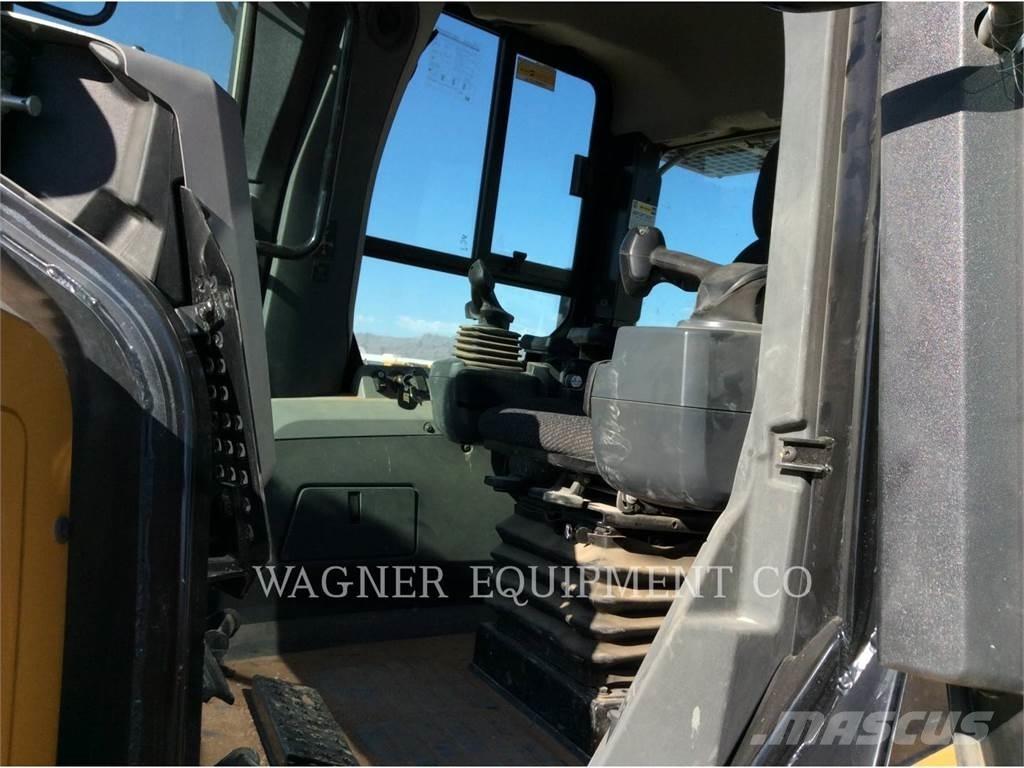 CAT D7E Crawler dozers