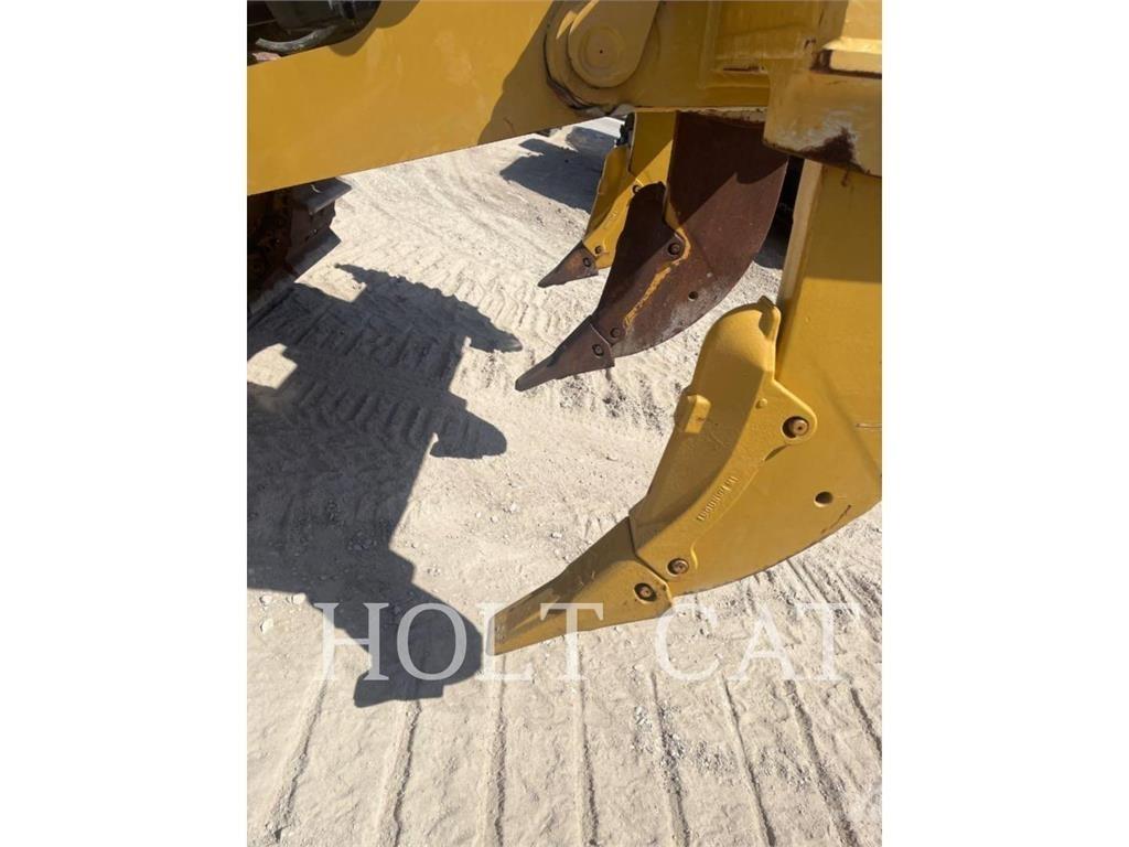 CAT D8 Crawler dozers
