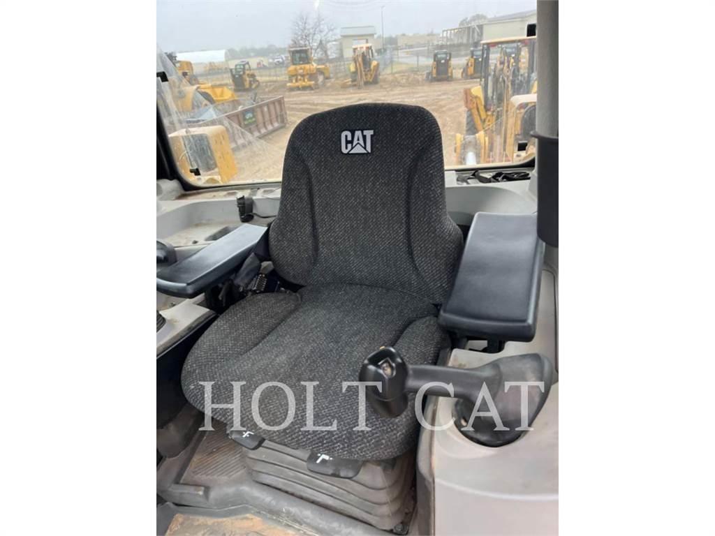 CAT D8 MS Crawler dozers