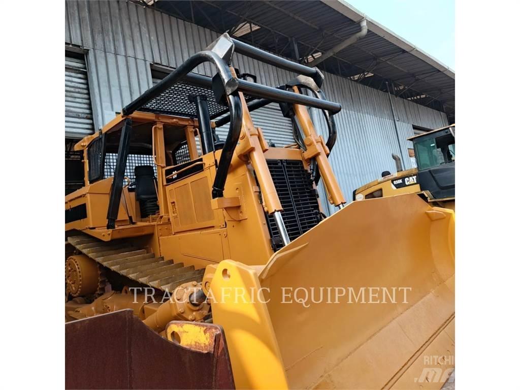CAT D8N Crawler dozers