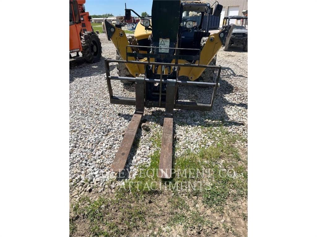 CAT FKTHT60W Telescopic Handlers