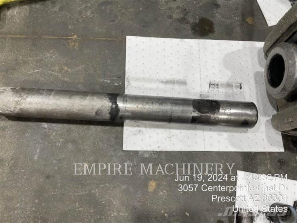 CAT H90C Forks