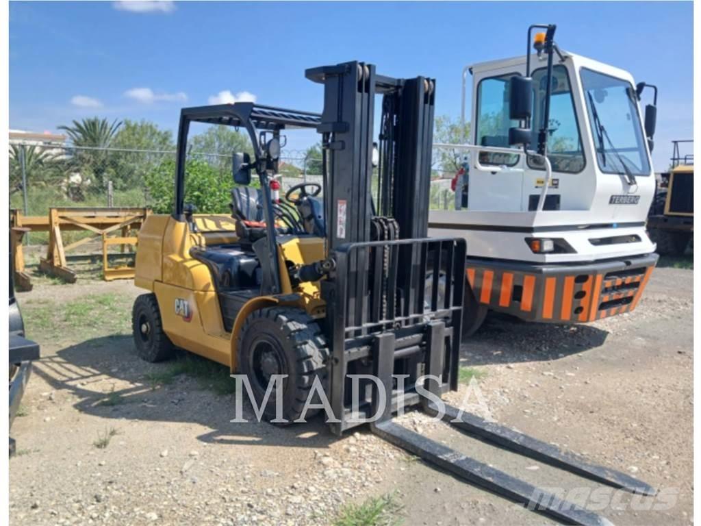 CAT LIFT TRUCKS DP50CNM Diesel Forklifts