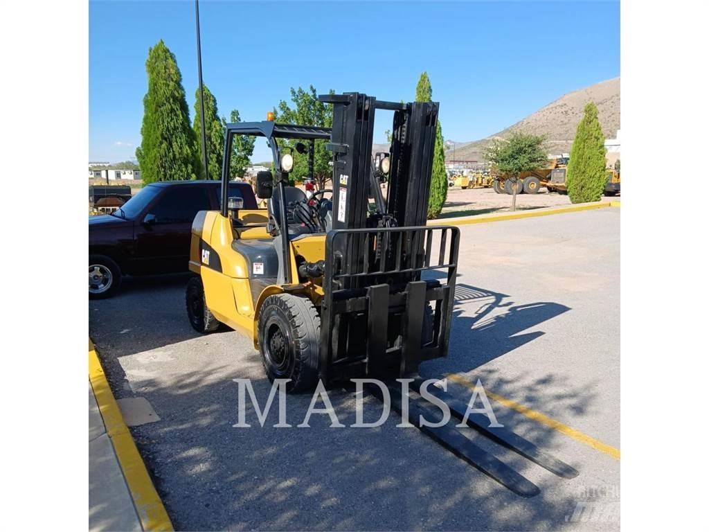 CAT LIFT TRUCKS DP50NM Diesel Forklifts