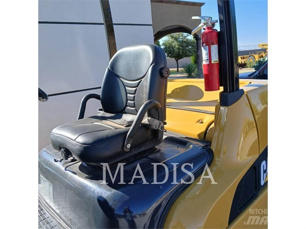 CAT LIFT TRUCKS DP50NM Diesel Forklifts