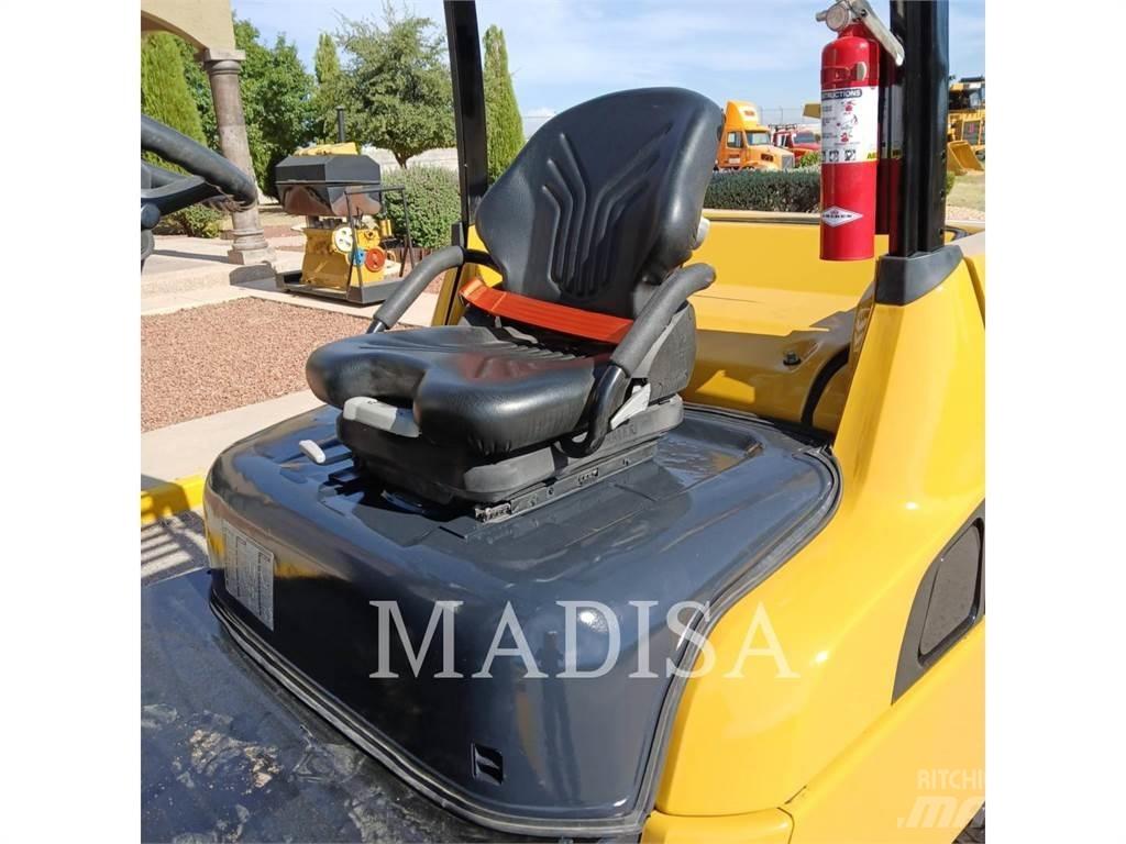 CAT LIFT TRUCKS DP50NM Diesel Forklifts