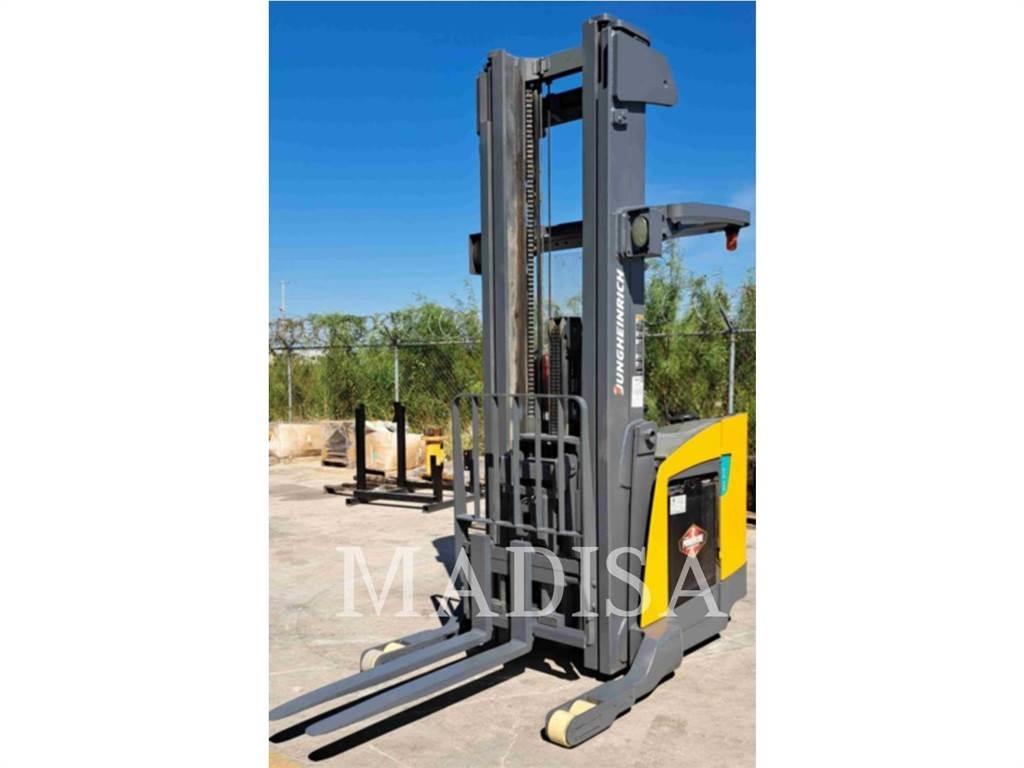 CAT LIFT TRUCKS ETR345A Electric Forklifts