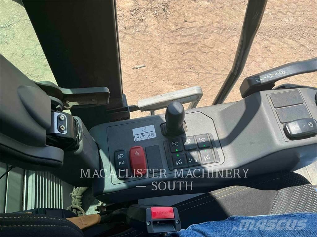 CAT MH3022 Wheeled Excavators