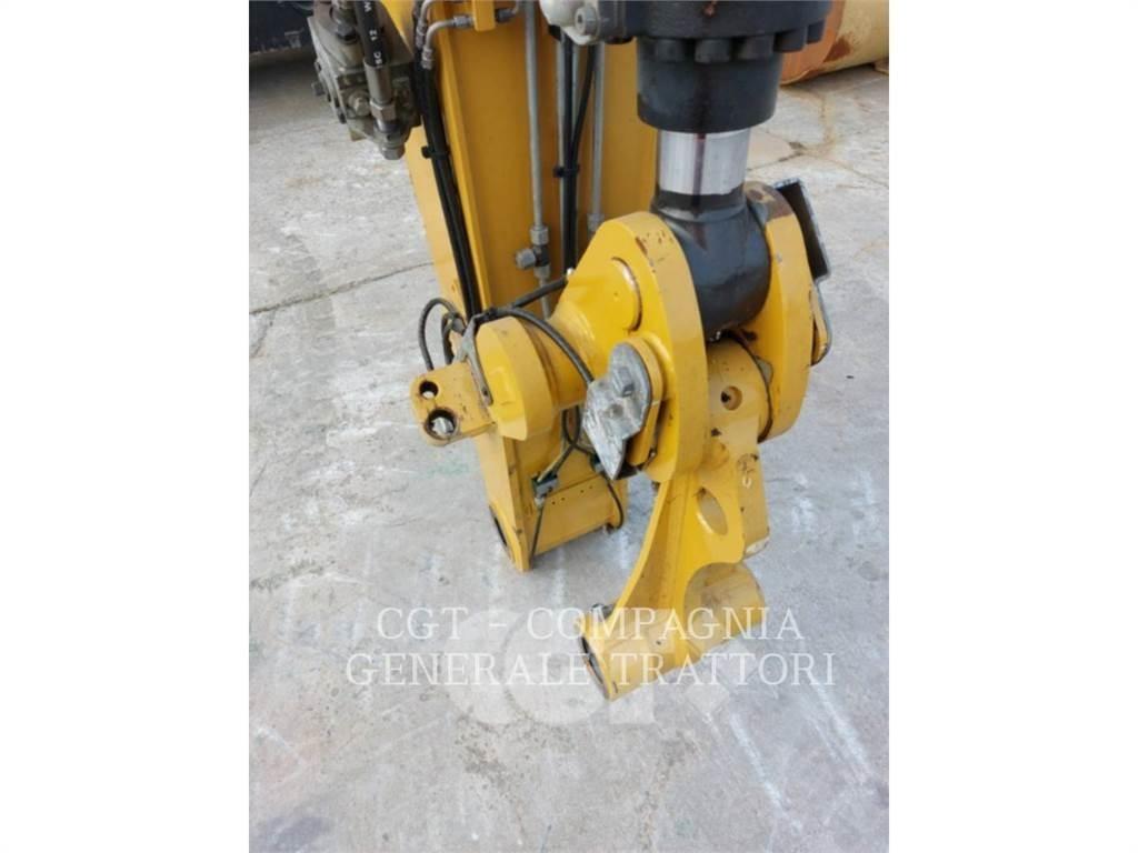 CAT MH3024 Wheeled Excavators