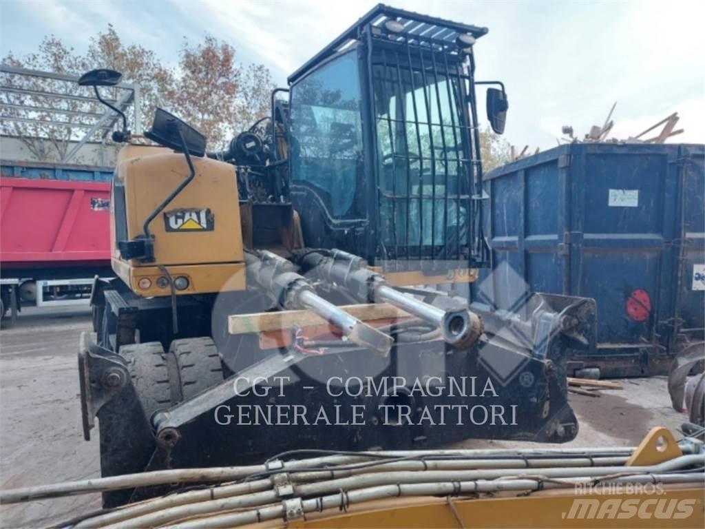 CAT MH3024 Wheeled Excavators