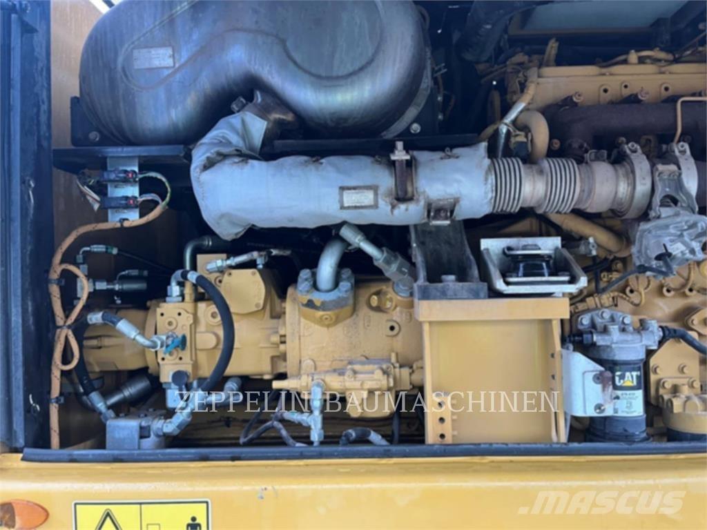 CAT MH3024 Demolition