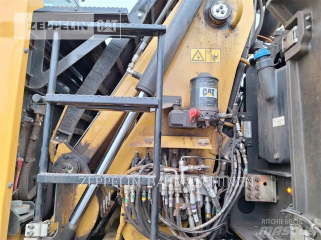 CAT MH3026-06C Demolition