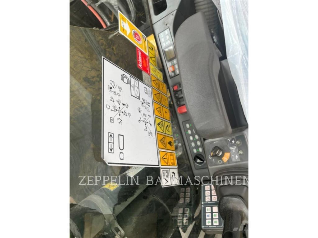 CAT MH3026-06C Demolition