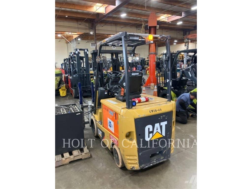 CAT MITSUBISHI EC30N2 Electric Forklifts
