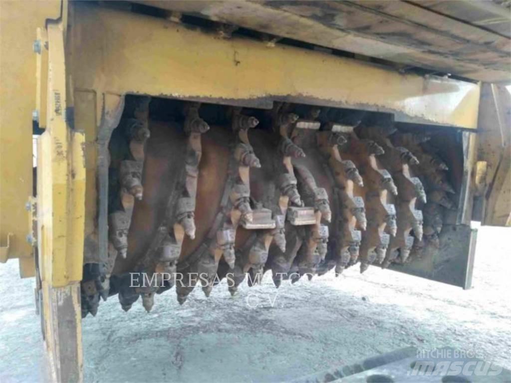 CAT PM-200 Asphalt cold milling machines