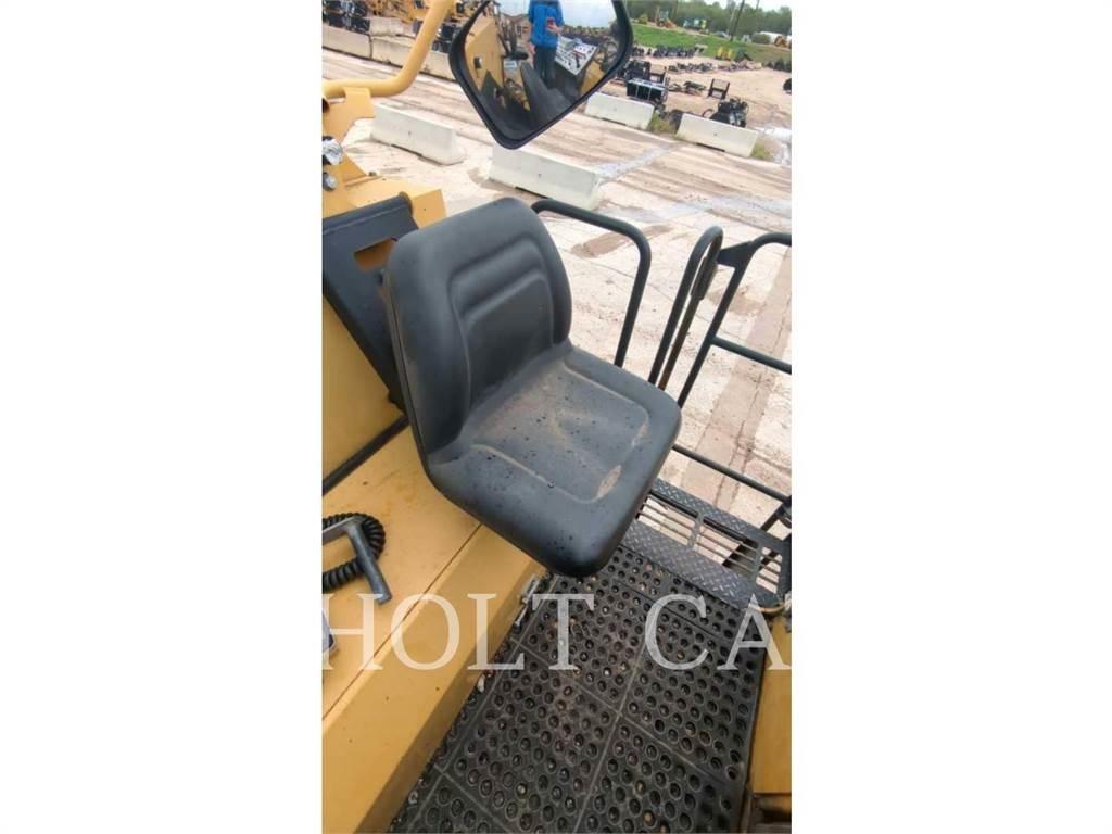 CAT PM200 Asphalt Recycling Equipment