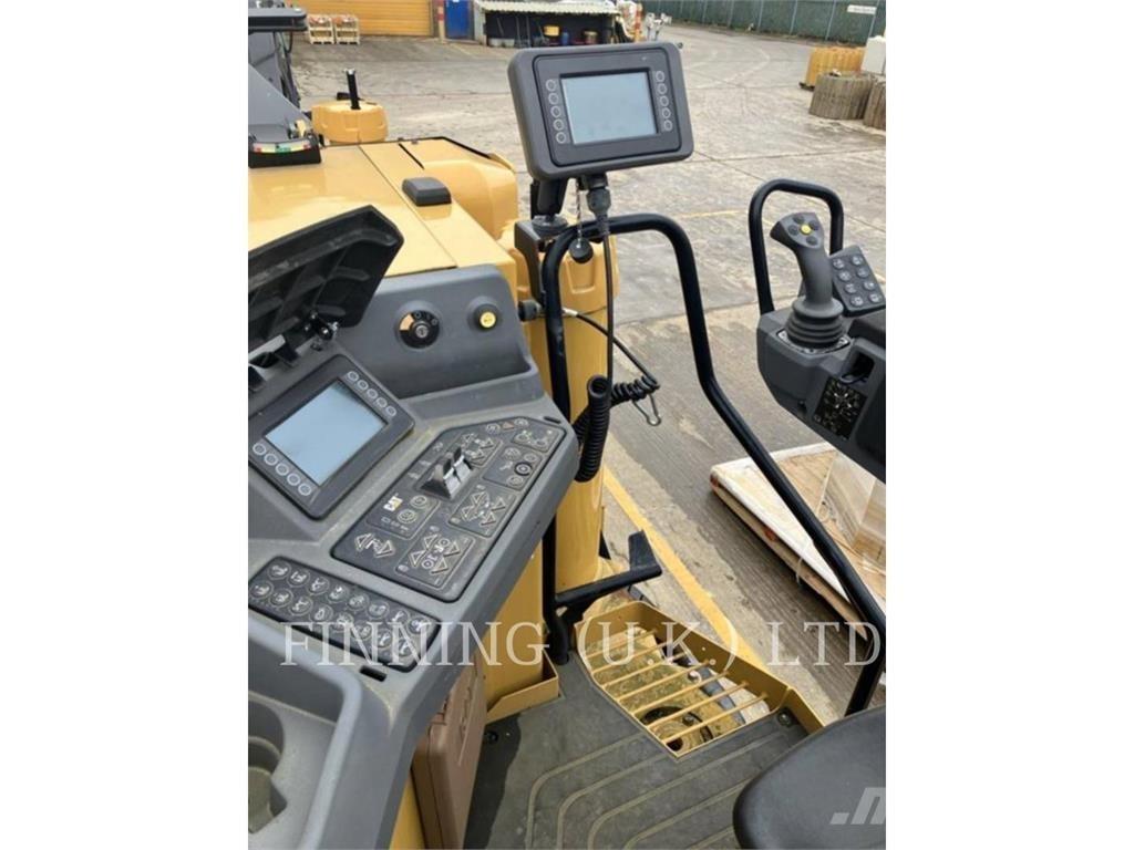 CAT PM310 Asphalt cold milling machines