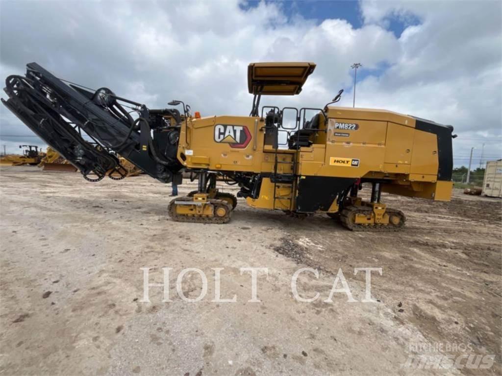 CAT PM822 Asphalt Recycling Equipment