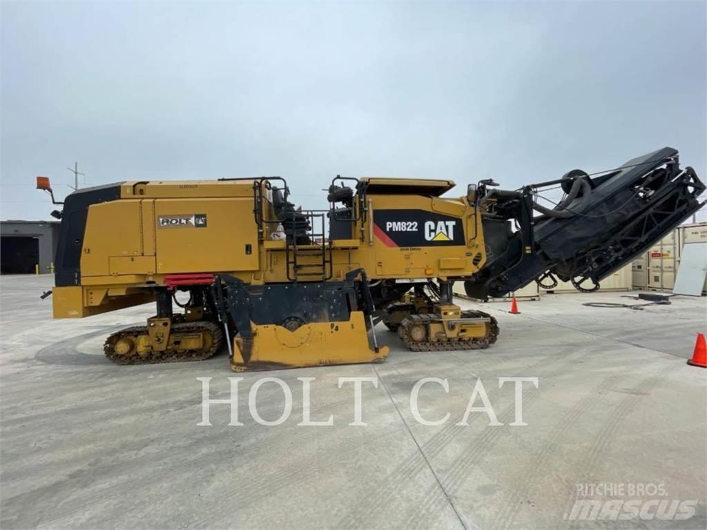 CAT PM822 Asphalt Recycling Equipment