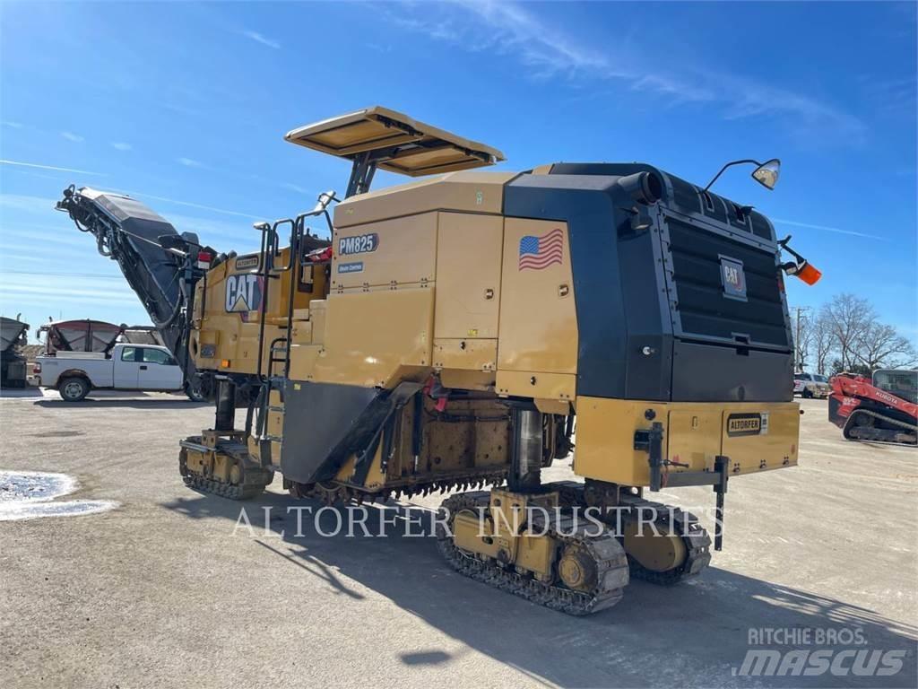 CAT PM825 Asphalt cold milling machines