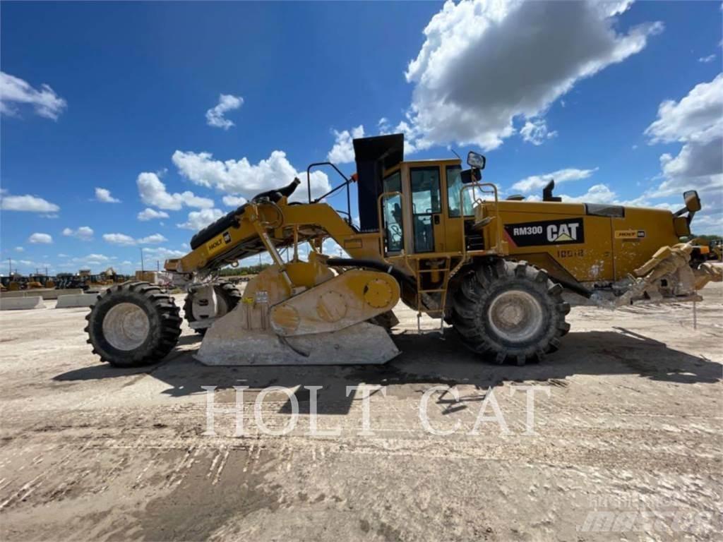 CAT RM300 Asphalt Recycling Equipment