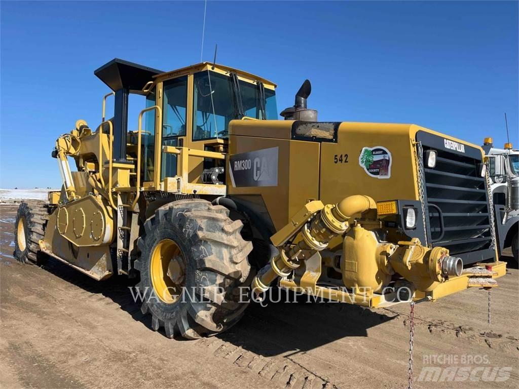 CAT RM300 Asphalt Recycling Equipment