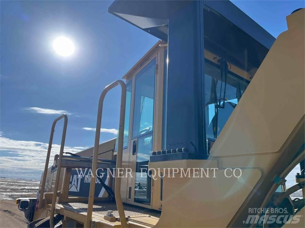 CAT RM300 Asphalt Recycling Equipment