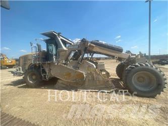 CAT RM400 Asphalt Recycling Equipment