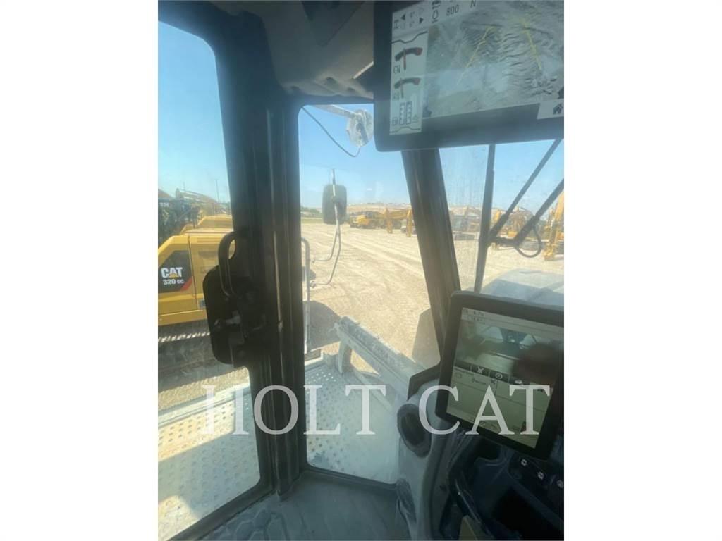 CAT RM400 Asphalt Recycling Equipment