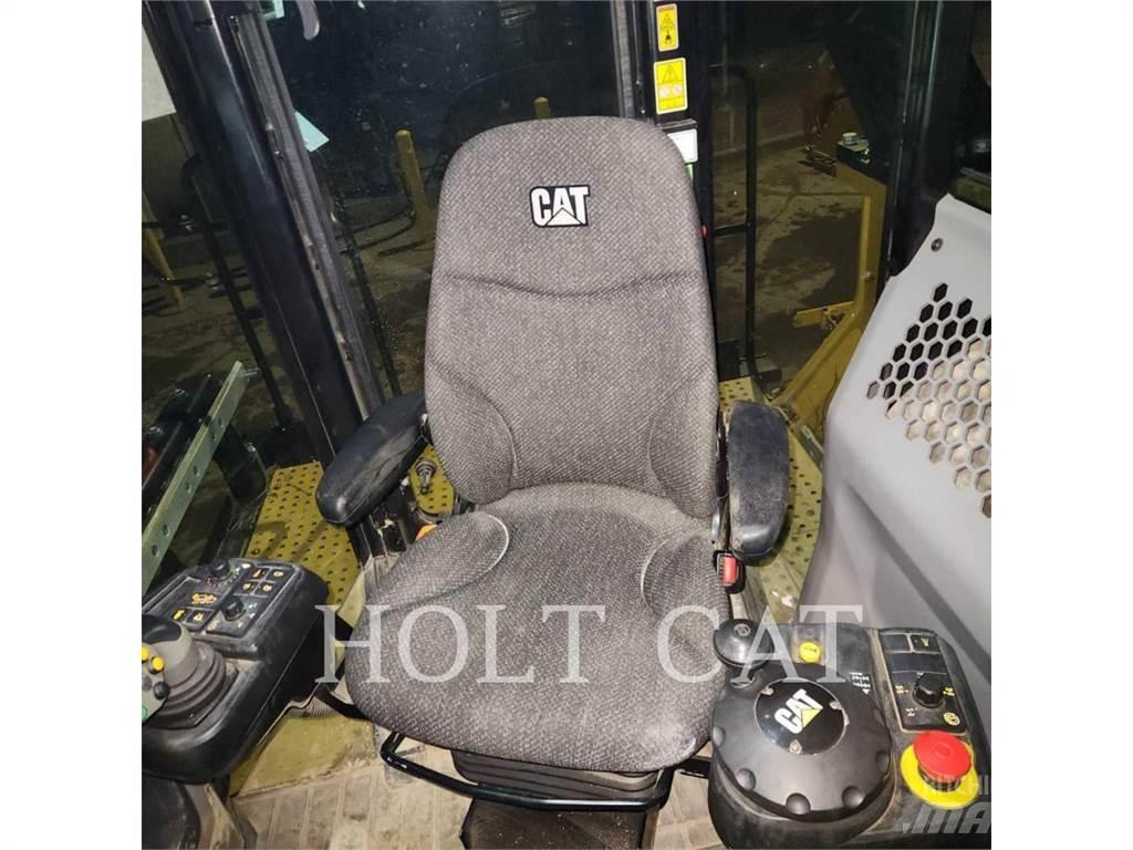 CAT RM400 Asphalt Recycling Equipment