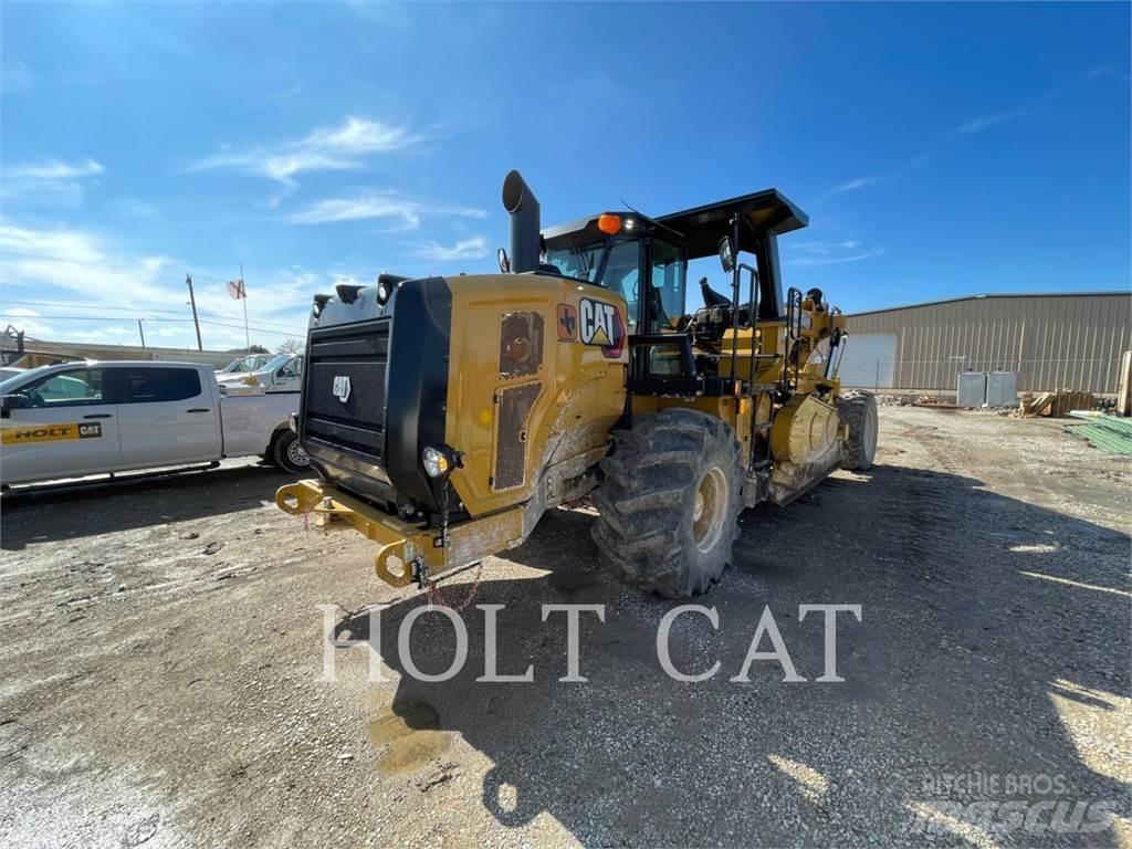 CAT RM400 Asphalt Recycling Equipment
