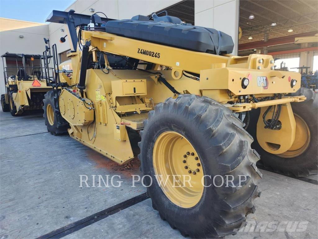 CAT RM400 Asphalt recyclers