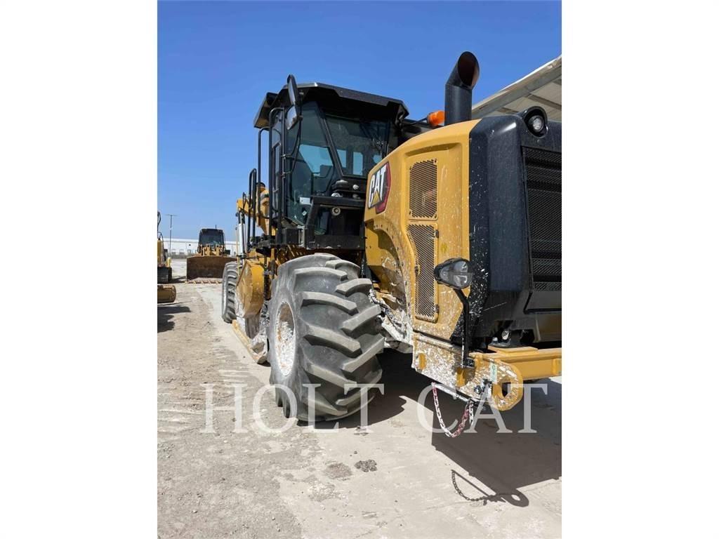 CAT RM400 CAB Asphalt Recycling Equipment